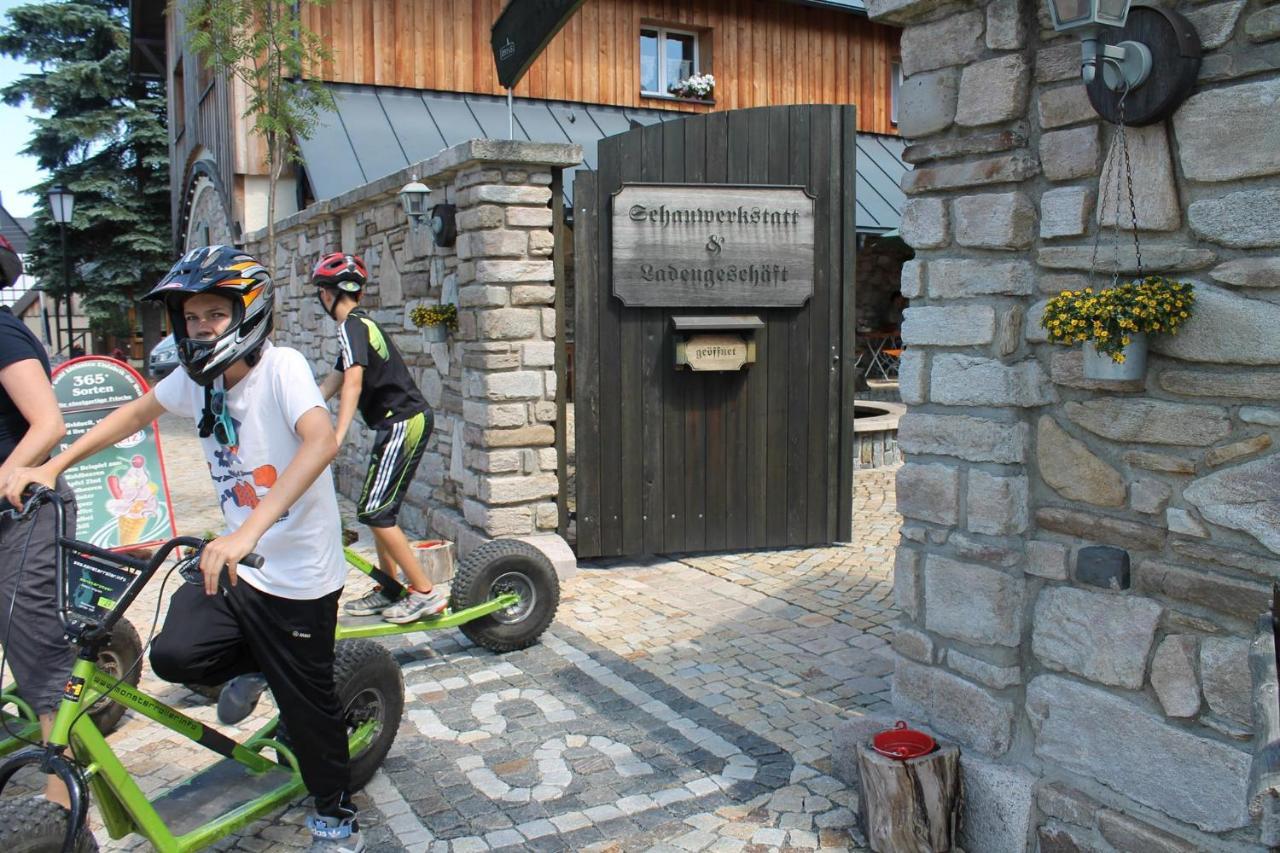 Appartements Im "Landhaus Am Frohnauer Hammer" Annaberg-Buchholz Buitenkant foto